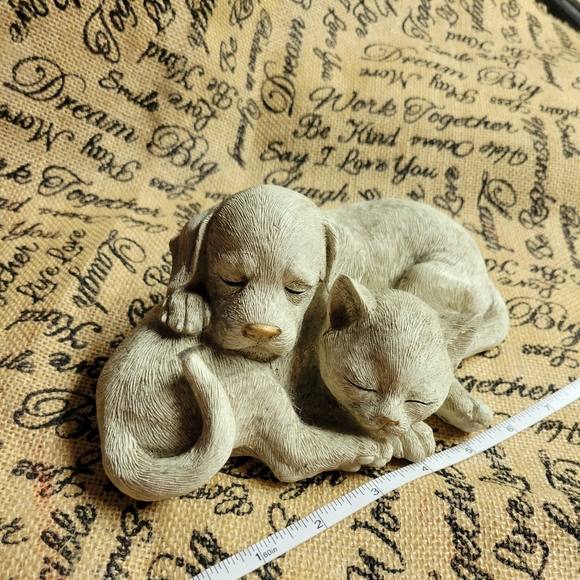 NWT adorable resin material dog and cat sculpture very cute decoration - Picture 3 of 6
